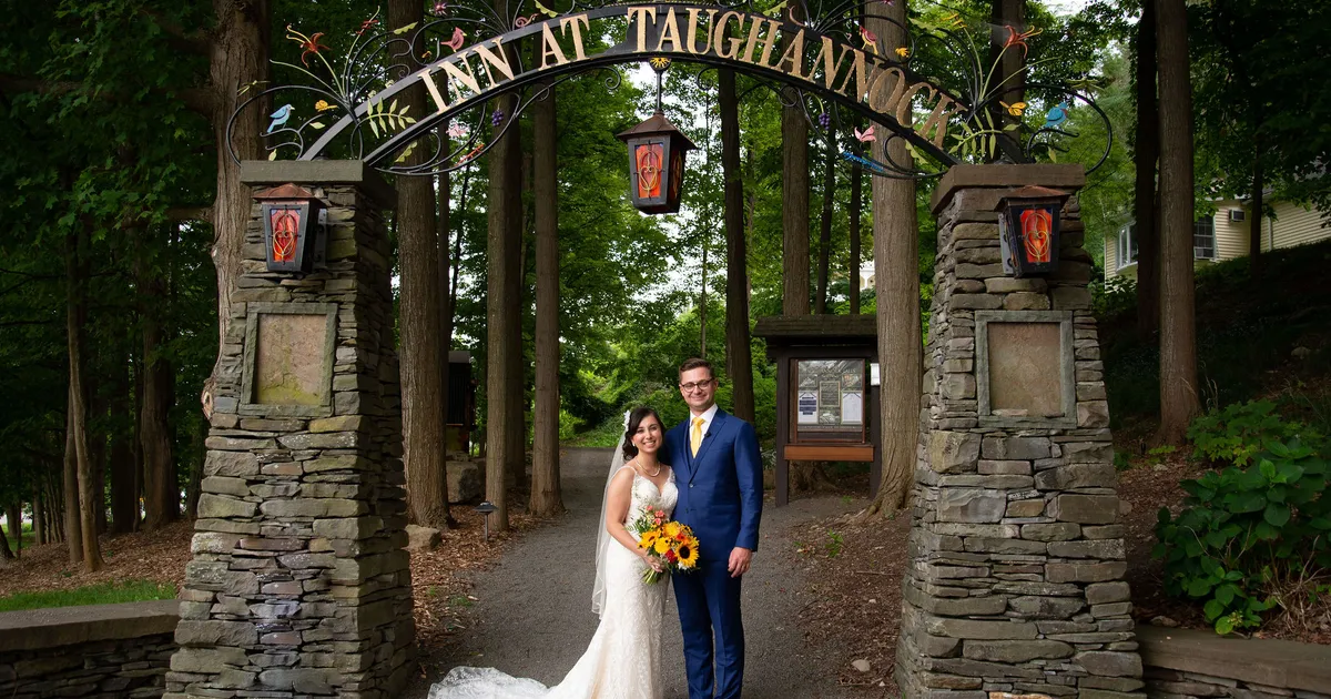 Inn at Taughannock Falls Wedding