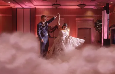 Couple dancing in the dancing on a cloud effect