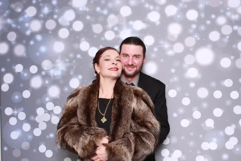 wedding photo booth gallery image